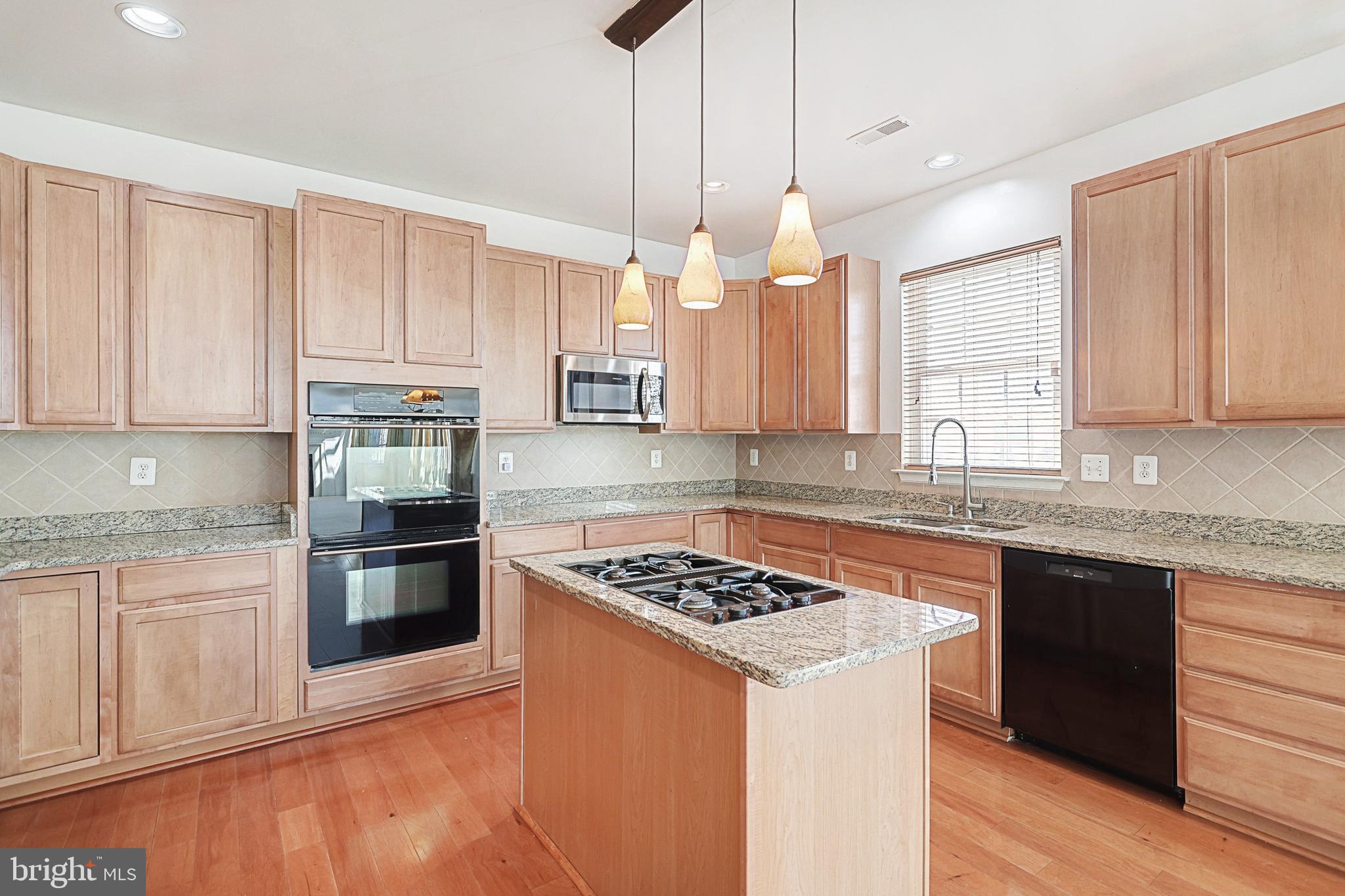 152 Valley View Circle York, PA 17408 - Photo 7 of 39