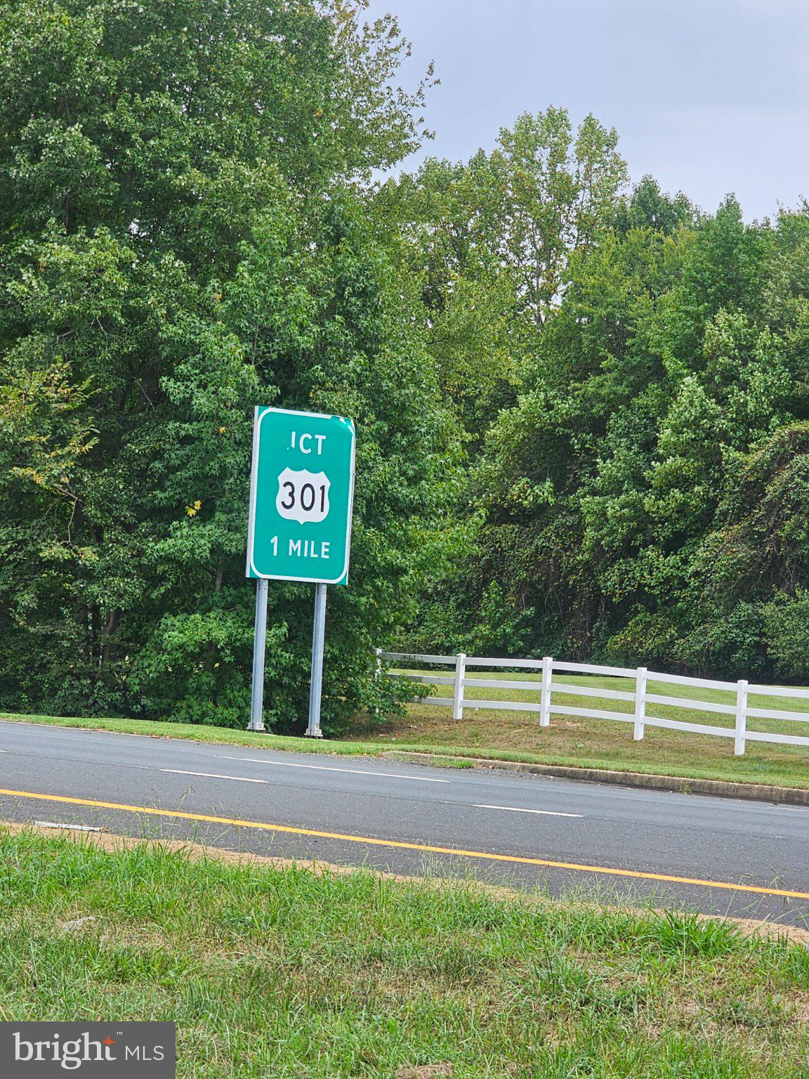 14911 Jenkins Ridge Road Bowie, MD 20721 - Photo 39 of 43 Lots of amenities close by, for your comfort