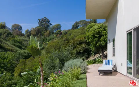 $4,250,000 | 5787 Calpine Drive, Malibu, CA 90265