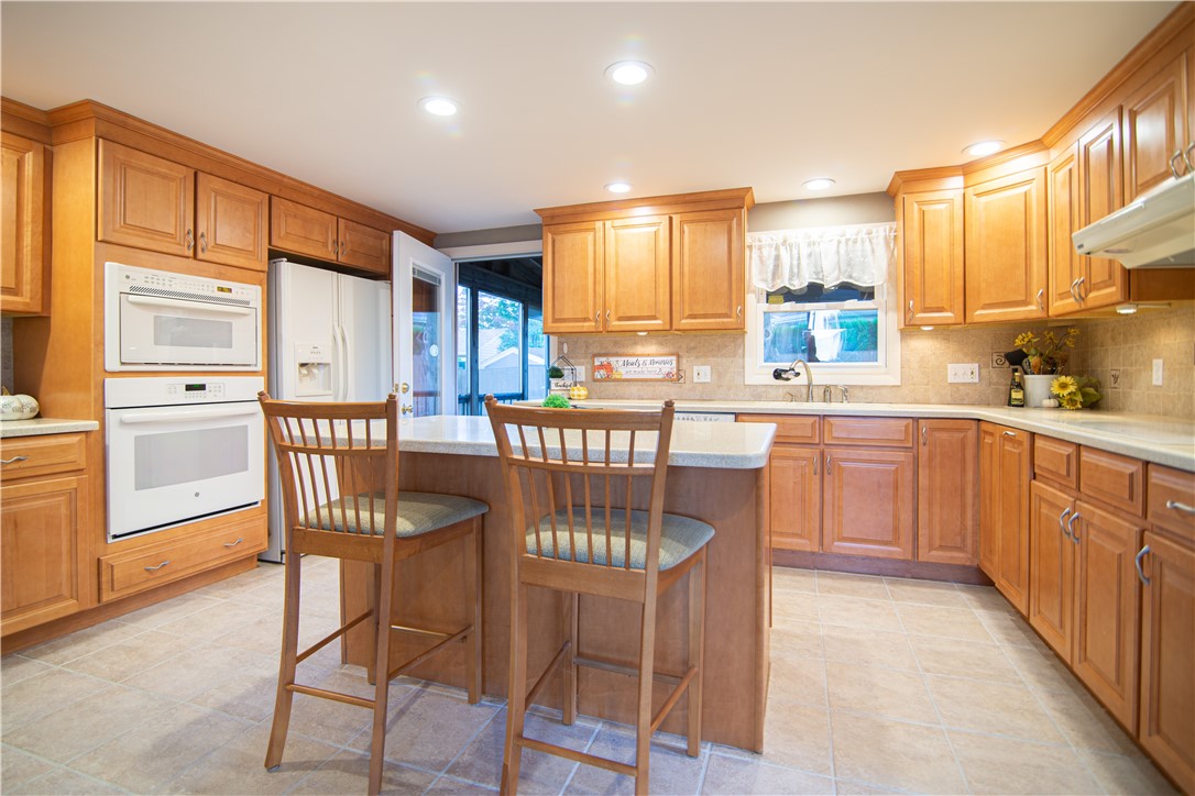 31 Park Forest Road Cranston, RI 02920 - Photo 6 of 50 Gallery Image 6