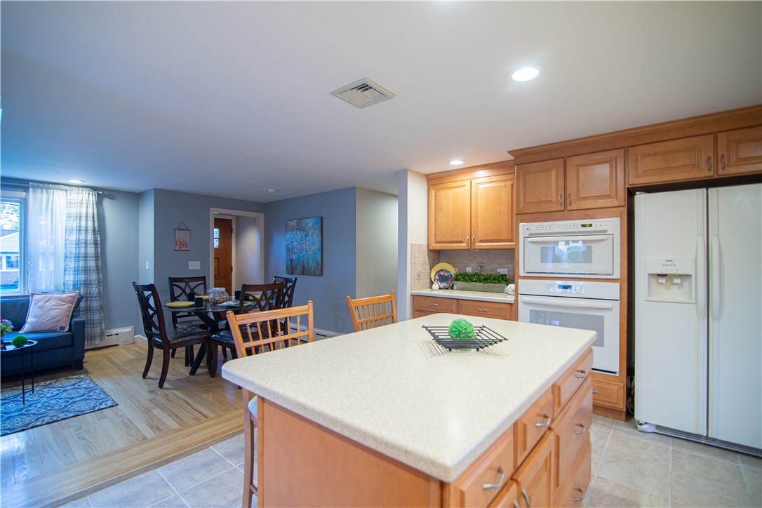 31 Park Forest Road Cranston, RI 02920 - Photo 9 of 50 Gallery Image 9