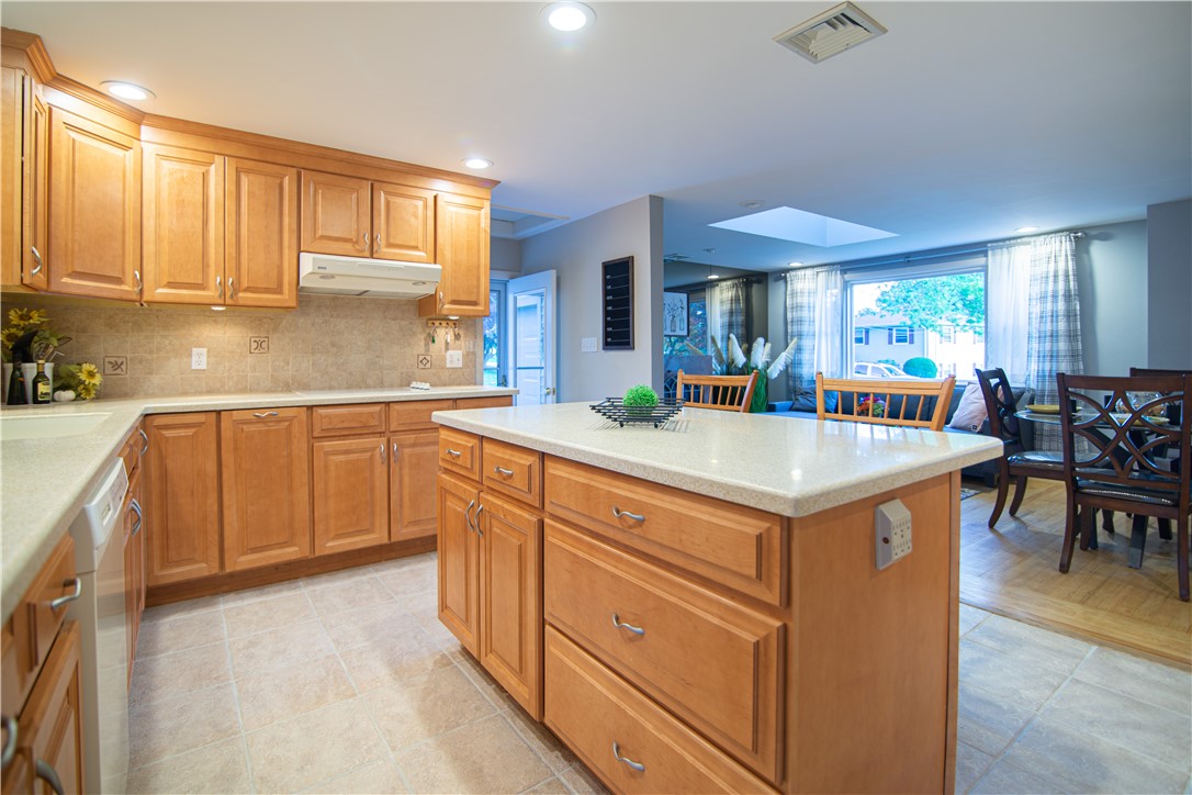 31 Park Forest Road Cranston, RI 02920 - Photo 10 of 50 Gallery Image 10