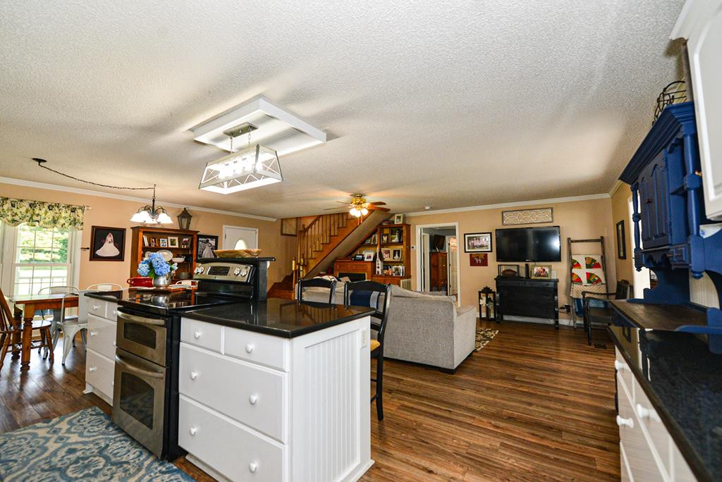 1542 Geddings Road Manning, SC 29102 - Photo 14 of 43