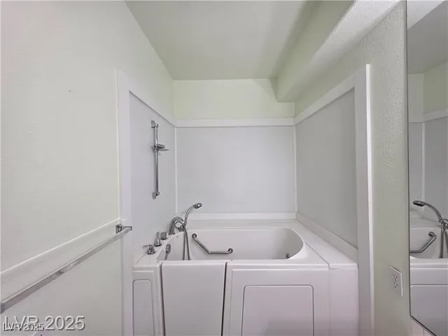 $209,900 | 2110 Los Feliz Street, Unit 1007, Las Vegas, NV 89156