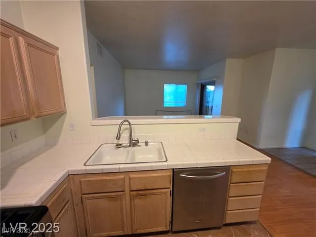 $209,900 | 2110 Los Feliz Street, Unit 1007, Las Vegas, NV 89156