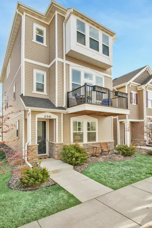 $525,000 | 11341 81st Way North, Maple Grove, MN 55369