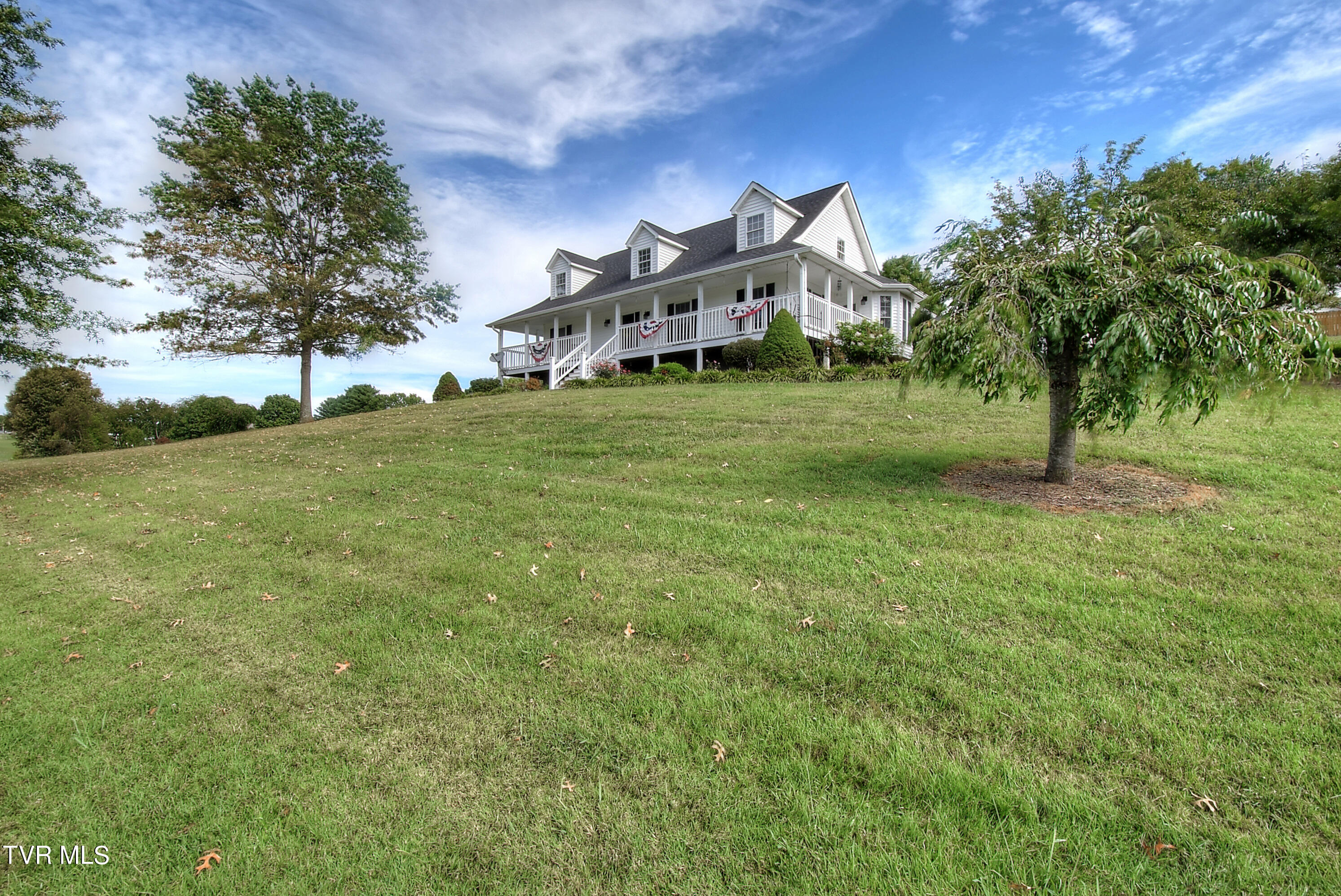 1034 Old State Rte 34 Jonesborough, TN 37659 - Photo 1 of 46 2