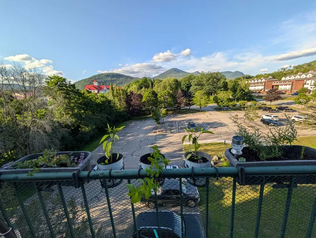 $349,900 | 48 Cooper Memorial Drive, Unit 415, Lincoln, NH 03251