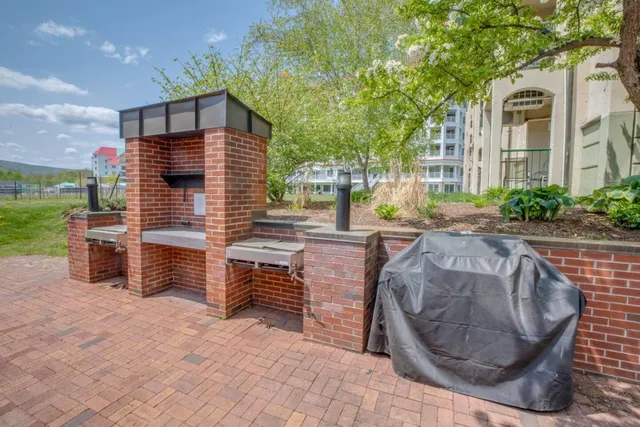 $349,900 | 48 Cooper Memorial Drive, Unit 415, Lincoln, NH 03251