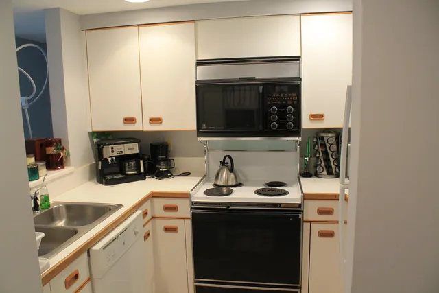 $349,900 | 48 Cooper Memorial Drive, Unit 415, Lincoln, NH 03251