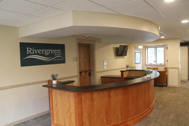 $349,900 | 48 Cooper Memorial Drive, Unit 415, Lincoln, NH 03251