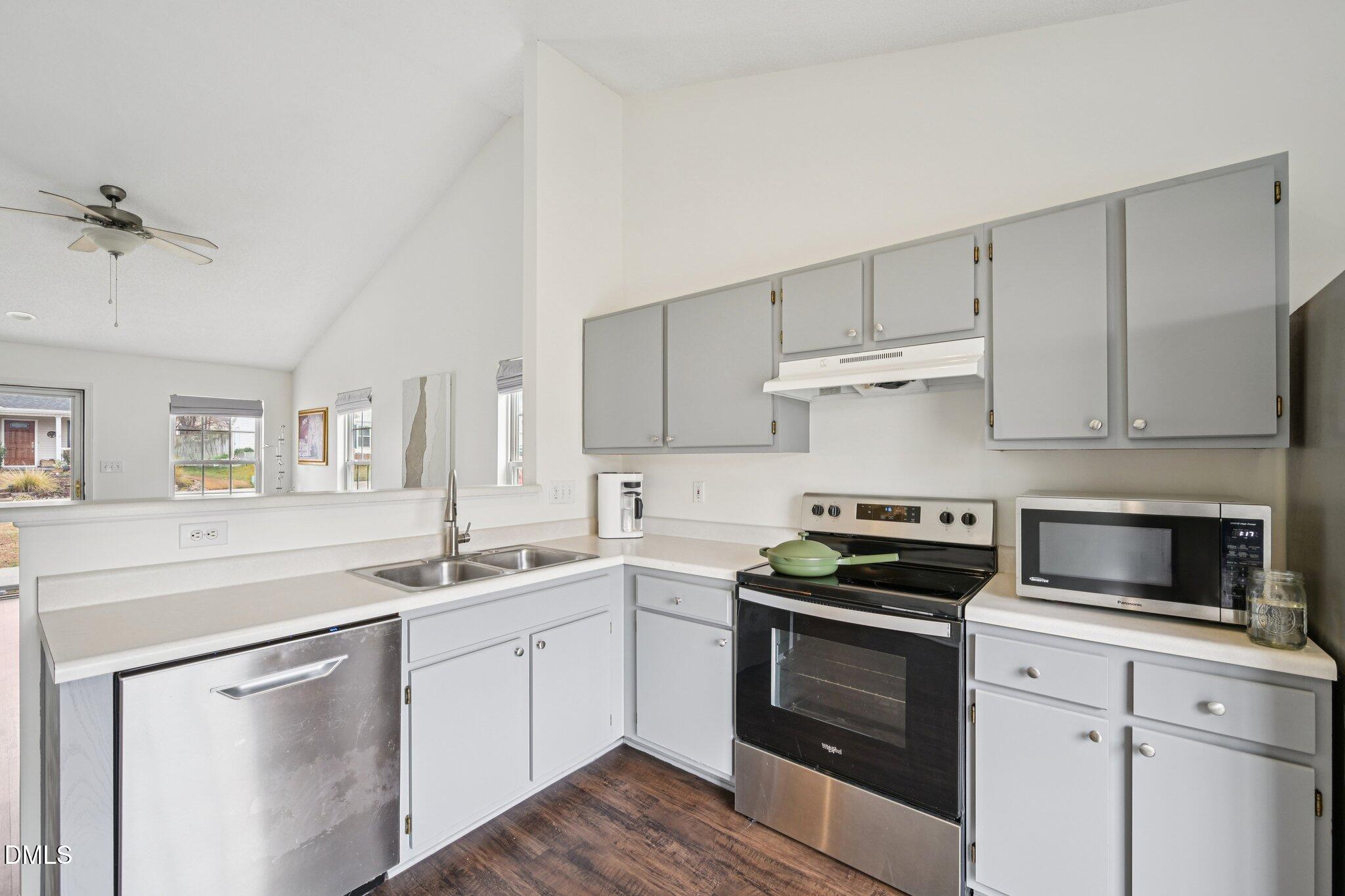 5004 Silverdene Street Raleigh, NC 27616 - Photo 17 of 34 17-web-or-mls-Silverdene St-S2802-017