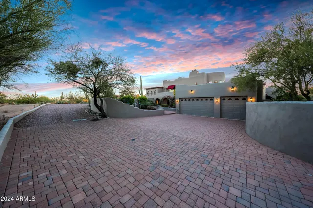 $1,800,000 | 6945 Ashler Hills Drive, Scottsdale, AZ 85266