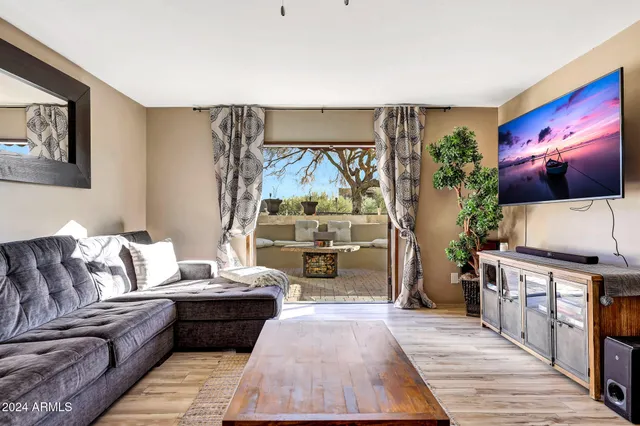 $1,800,000 | 6945 Ashler Hills Drive, Scottsdale, AZ 85266