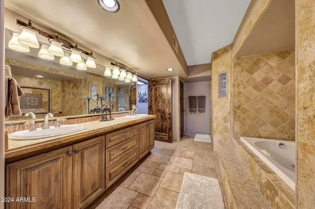 $1,800,000 | 6945 Ashler Hills Drive, Scottsdale, AZ 85266