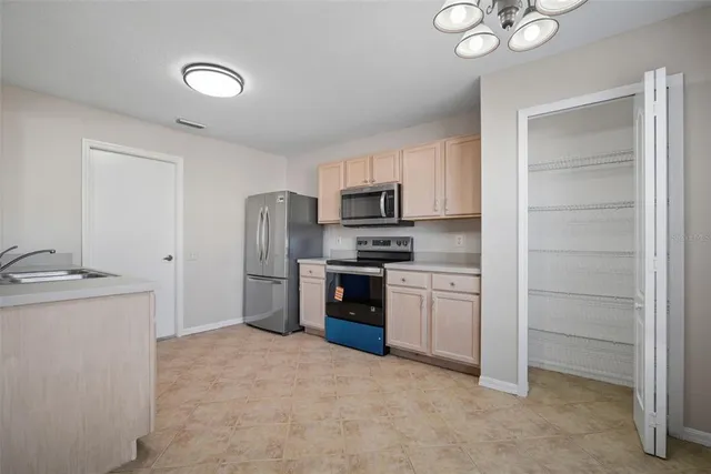 $269,900 | Undisclosed Address, Riverview, FL 33578