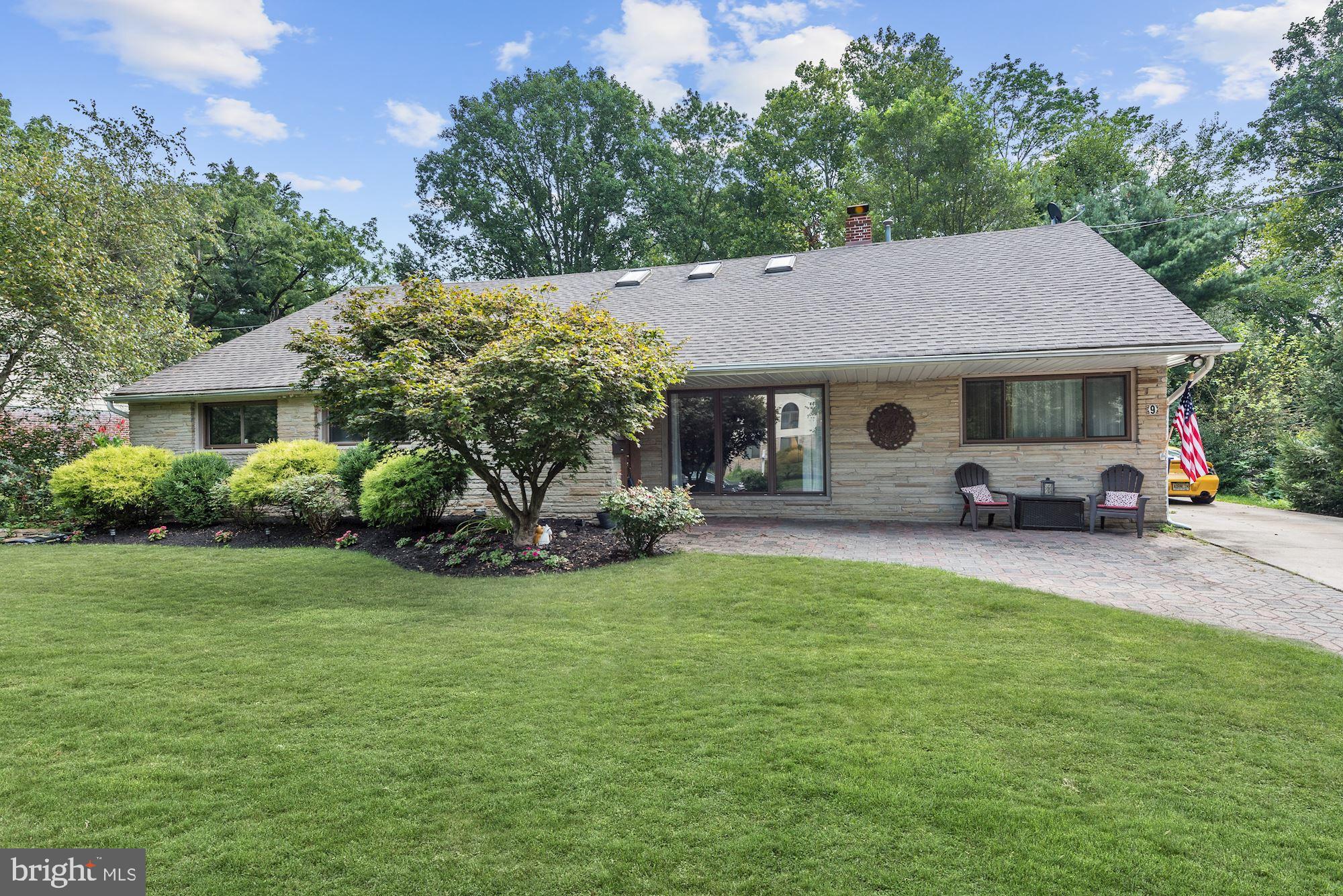 9 Greenvale Road Moorestown, NJ 08057 - Photo 1 of 27