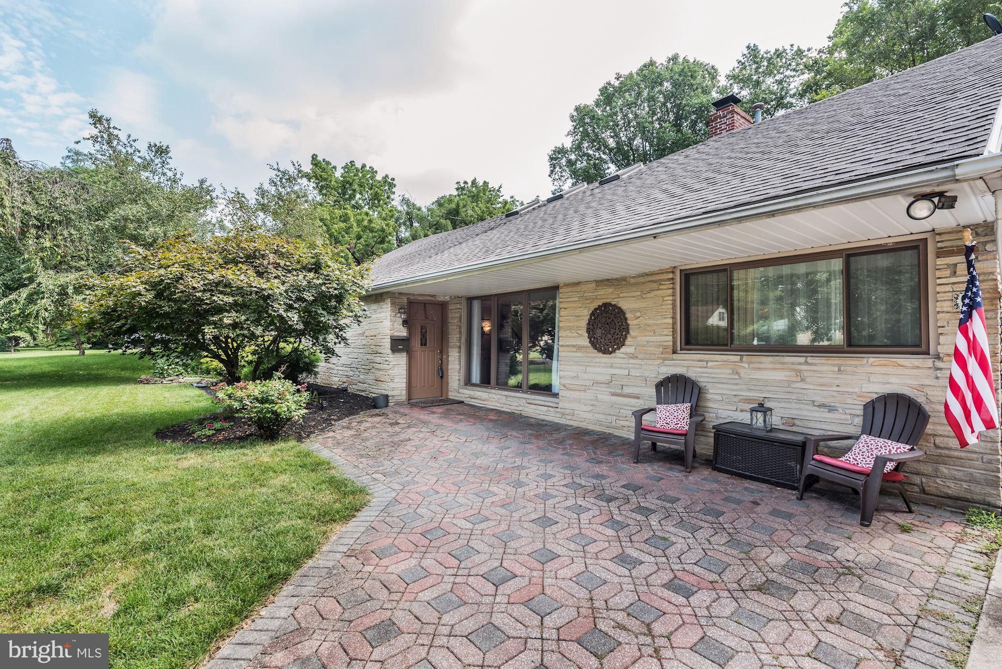 9 Greenvale Road Moorestown, NJ 08057 - Photo 2 of 27