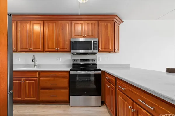 $475,000 | 98-402 Koauka Loop, Unit 615, Aiea, HI 96701