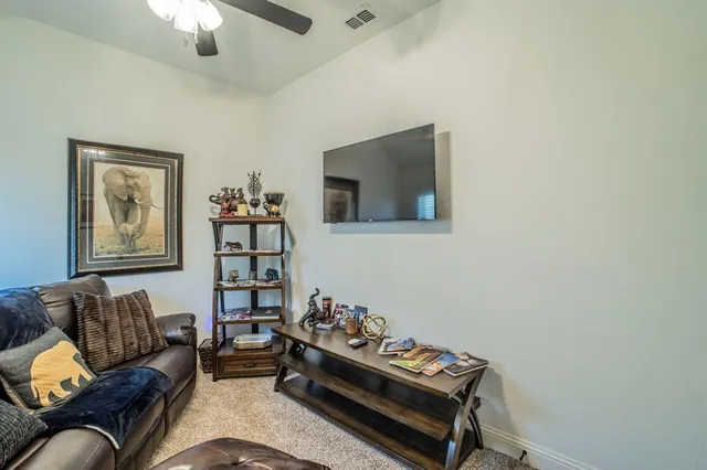 $350,000 | 929 Tesslynn Avenue, Godley, TX 76044