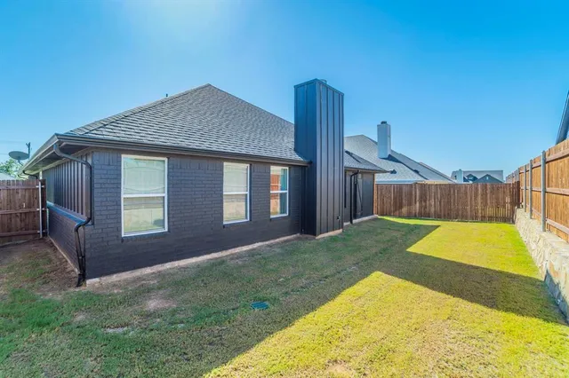 $350,000 | 929 Tesslynn Avenue, Godley, TX 76044