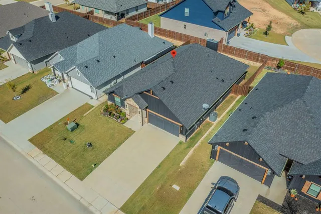 $350,000 | 929 Tesslynn Avenue, Godley, TX 76044