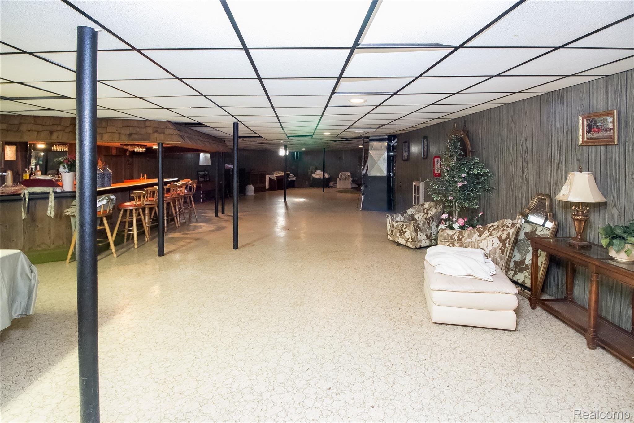 8286 Allen Road Fenton, MI 48430 - Photo 20 of 33 IMG_8562.jpg