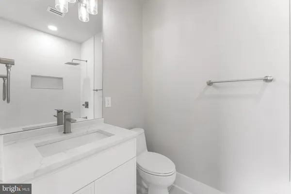 $1,599,900 | 1610 12th Street South, Arlington, VA 22204