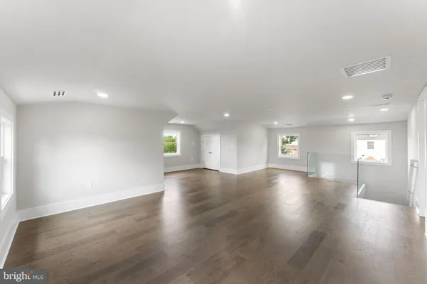 $1,599,900 | 1610 12th Street South, Arlington, VA 22204
