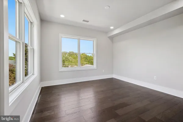 $1,599,900 | 1610 12th Street South, Arlington, VA 22204