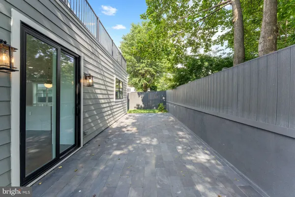 $1,599,900 | 1610 12th Street South, Arlington, VA 22204