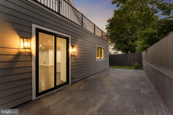 $1,599,900 | 1610 12th Street South, Arlington, VA 22204