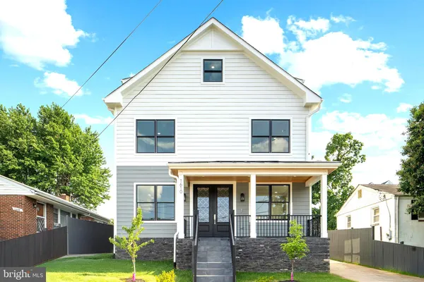 $1,599,900 | 1610 12th Street South, Arlington, VA 22204