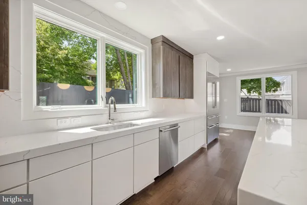 $1,599,900 | 1610 12th Street South, Arlington, VA 22204
