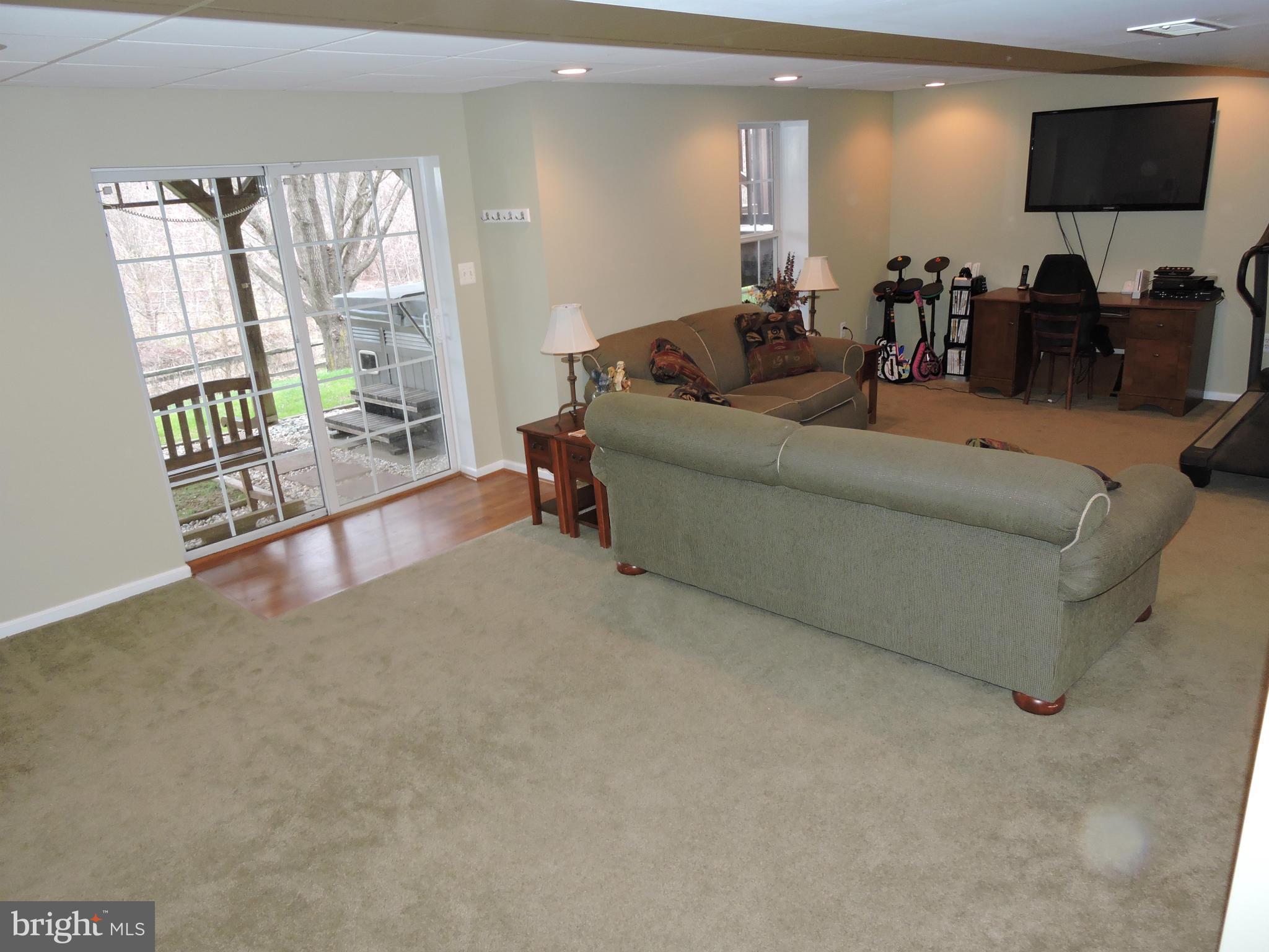 8118 Rose Haven Road Rosedale, MD 21237 - Photo 22 of 29 Family Room