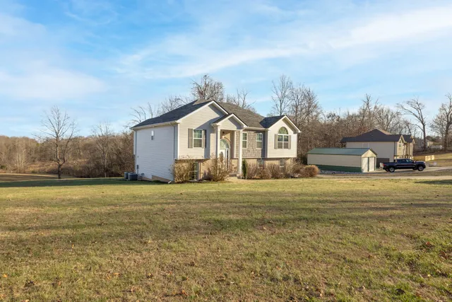 $2,800 | 3621 Old Highway 48, Clarksville, TN 37040