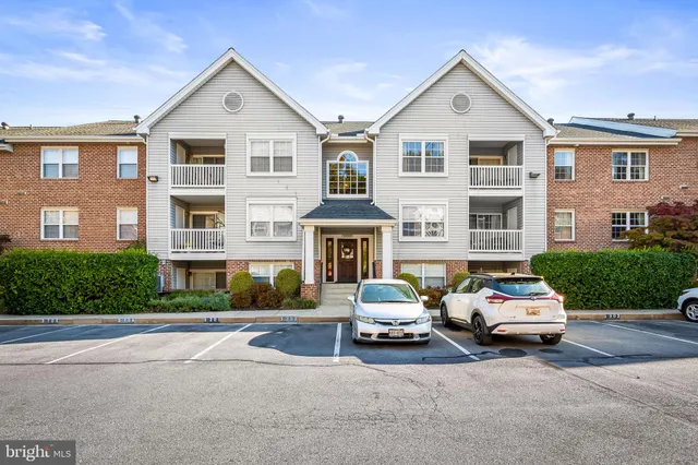 $285,000 | 3 Rumford Drive, Unit 202, Baltimore, MD 21228