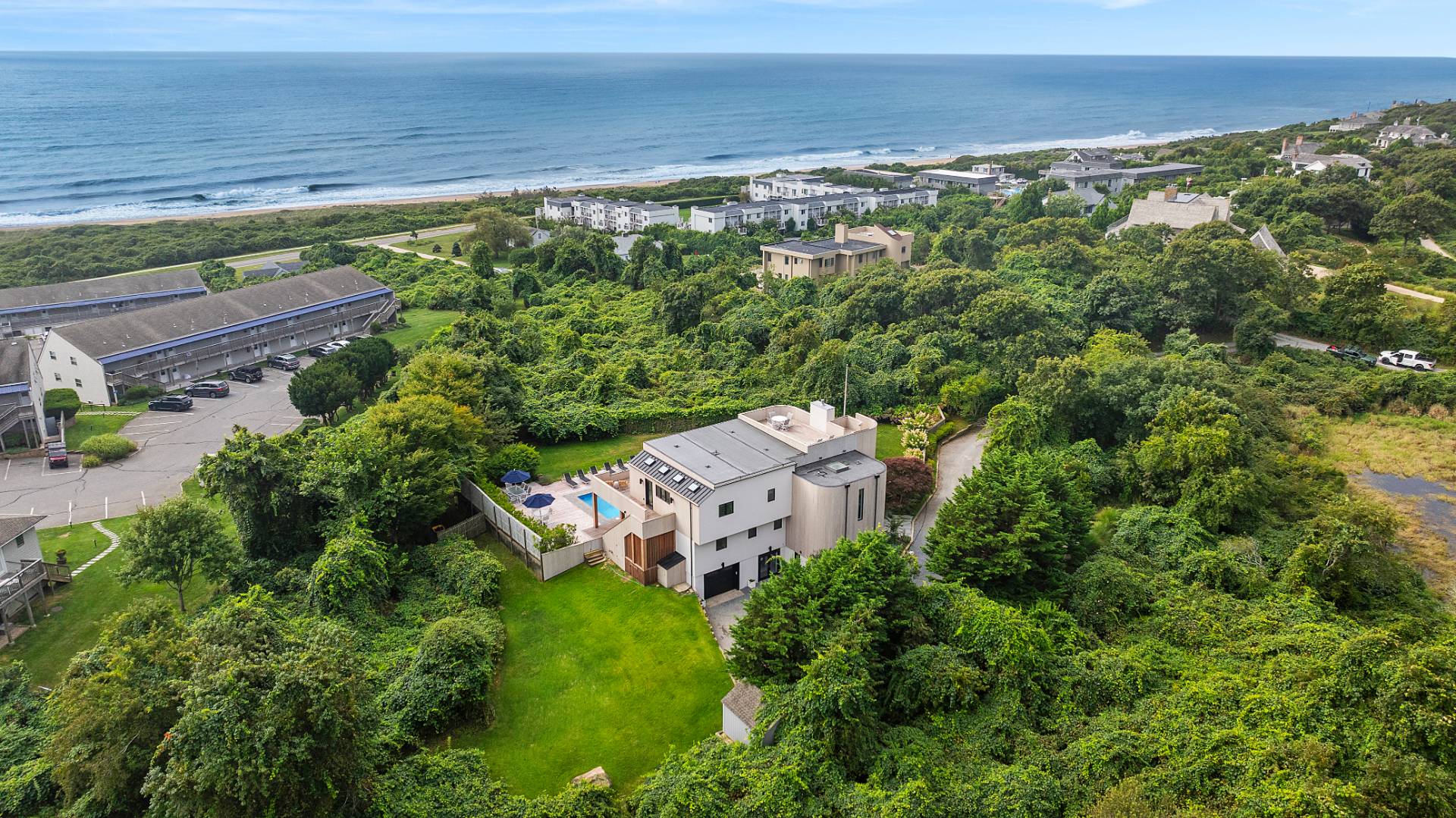 11 Fairview Road Montauk, NY 11954 - Photo 2 of 39