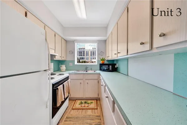 $1,999,000 | 3220 Canal Drive, Pompano Beach, FL 33062