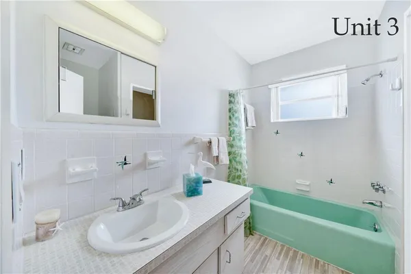 $1,999,000 | 3220 Canal Drive, Pompano Beach, FL 33062