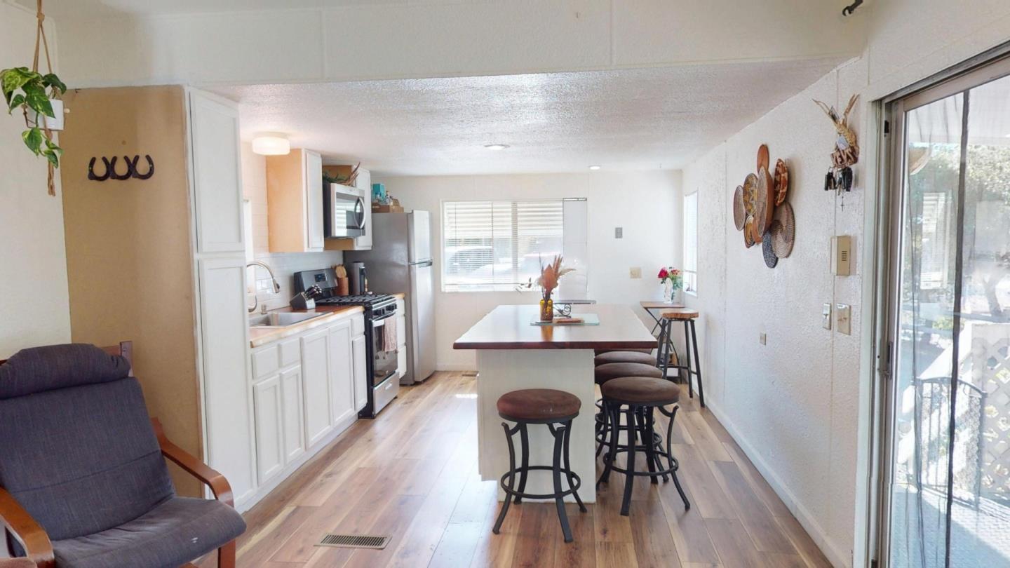 17779 Vierra Canyon Road, Unit 8 Salinas, CA 93907 - Photo 6 of 20