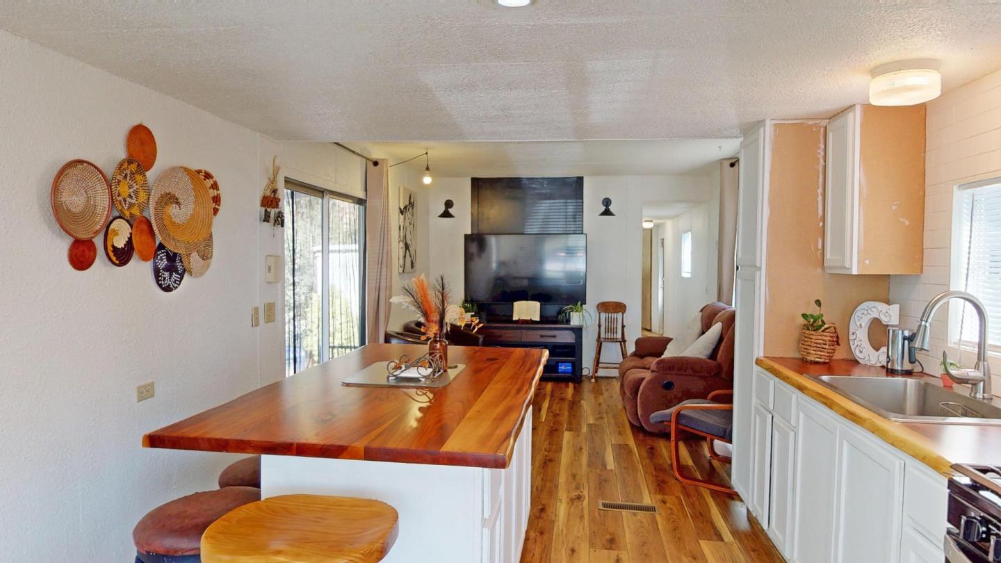 17779 Vierra Canyon Road, Unit 8 Salinas, CA 93907 - Photo 8 of 20