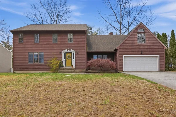 $600,000 | 26 Woodside Circle, Sturbridge, MA 01566