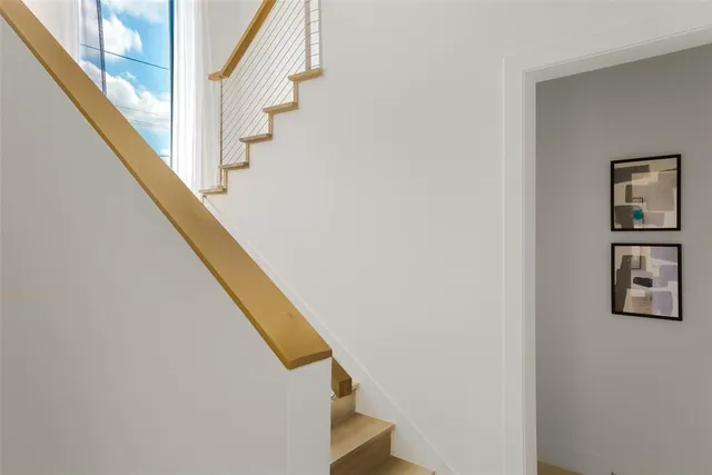 $899,000 | 610 North Oak Cliff Boulevard, Unit 203, Dallas, TX 75208