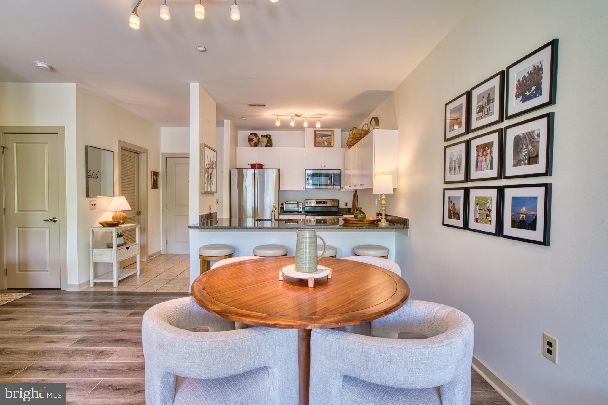 2007 Clipper Park Road, Unit 325 Baltimore, MD 21211 - Photo 11 of 41 Dining area
