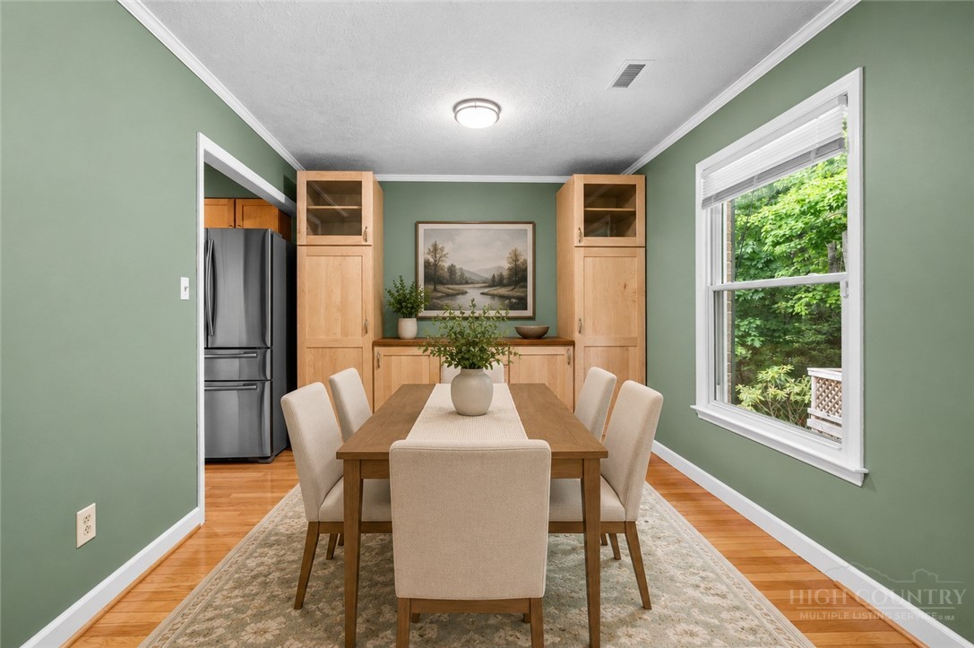 945 7 Oaks Road Boone, NC 28607 - Photo 5 of 50