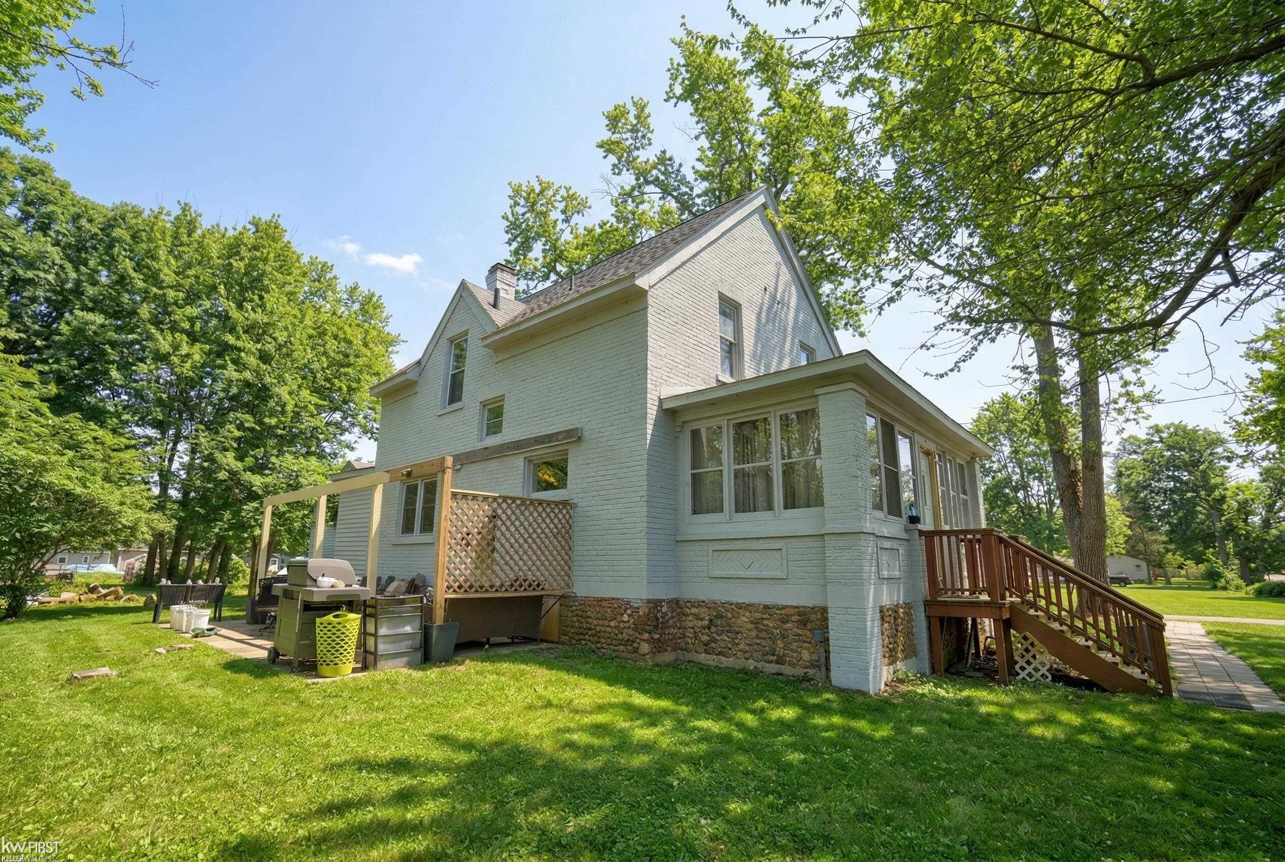 7440 Neff Road Mount Morris, MI 48458 - Photo 3 of 34