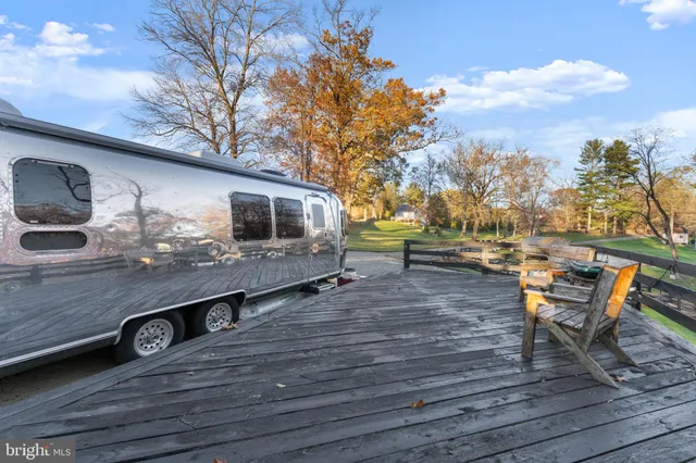 a view of a storage & utility room