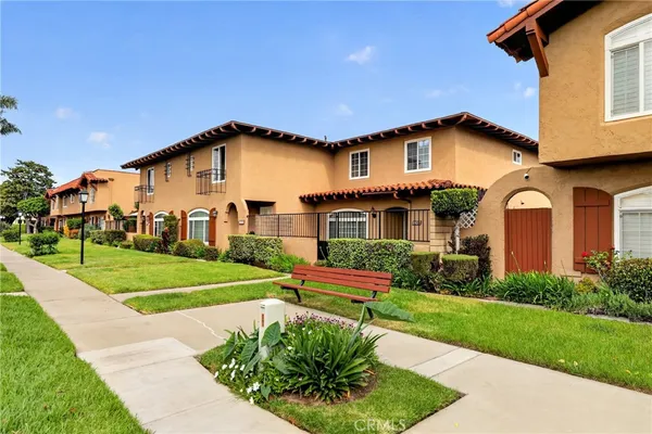 $798,000 | 10072 Meadowlark Avenue, Fountain Valley, CA 92708
