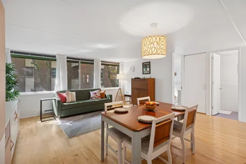 $529,000 | 840 Michigan Avenue, Unit 22, Evanston, IL 60202